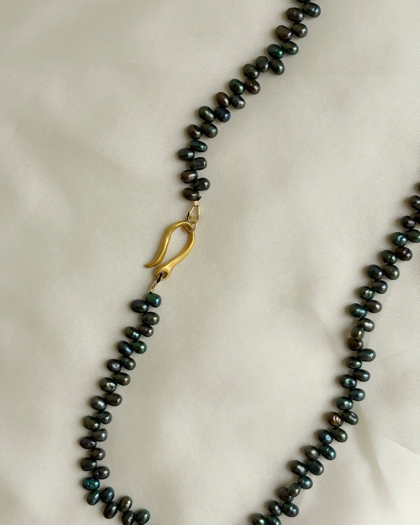 Zigzag Pearl Necklace