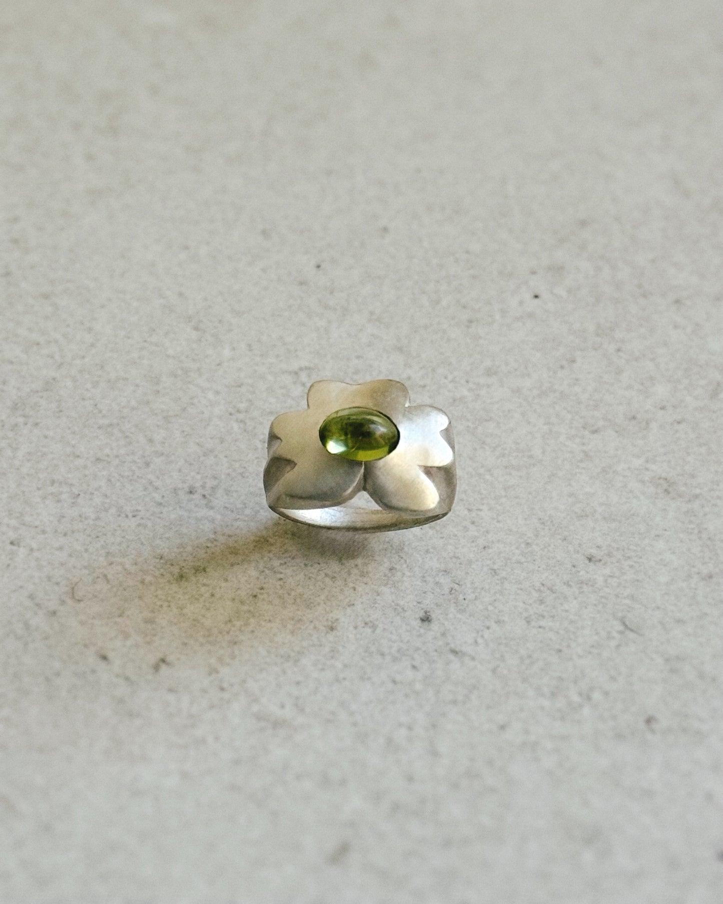Peridot Goldilocks Ring