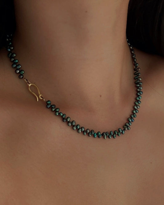 Zigzag Pearl Necklace