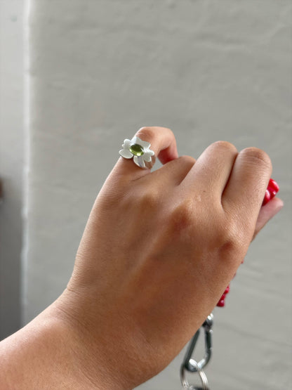 Peridot Goldilocks Ring