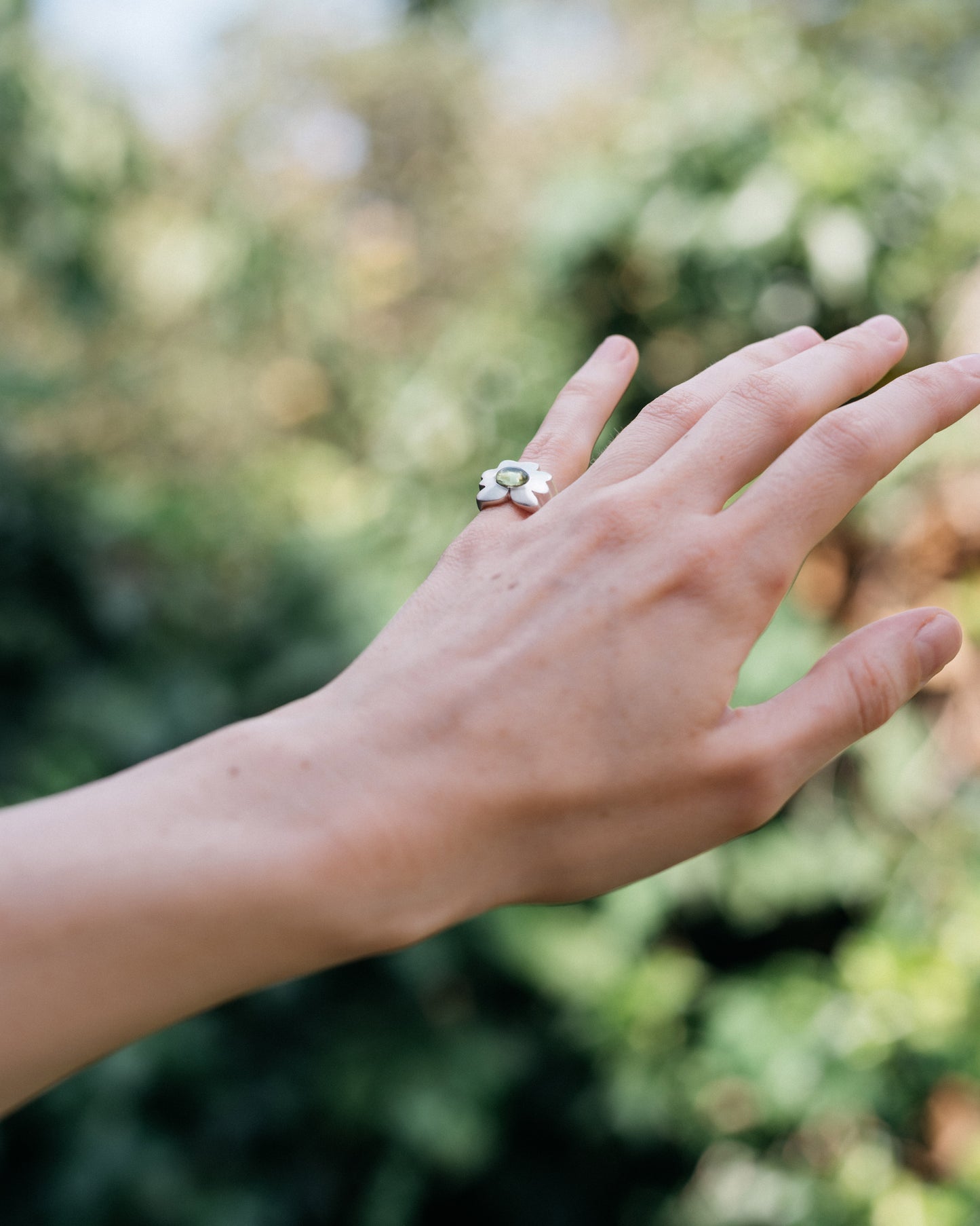 Peridot Goldilocks Ring