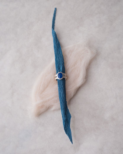 Column Signet in Lapis Lazuli