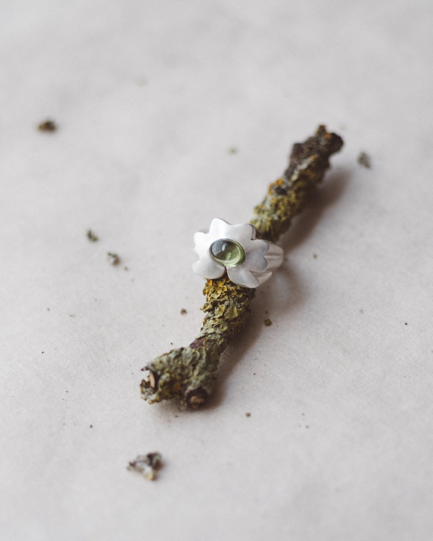 Peridot Goldilocks Ring