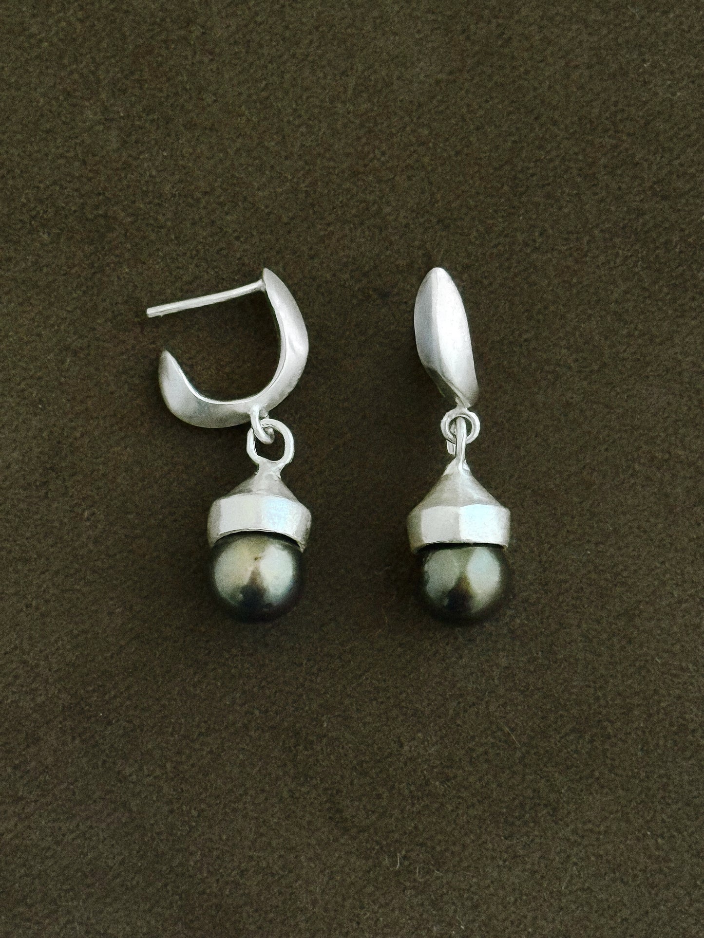 Black Pearl earrings