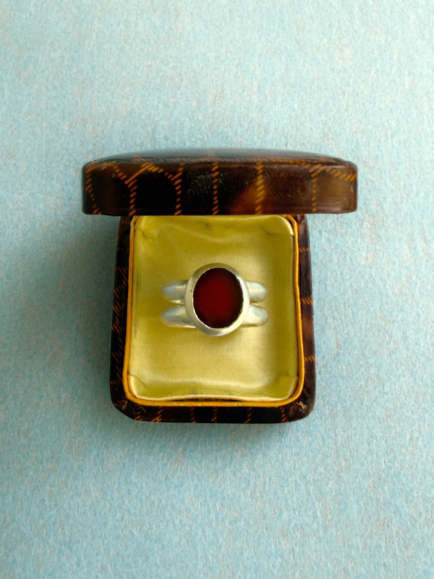 Column Signet in Carnelian