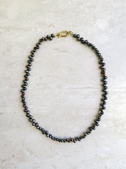 Zigzag Pearl Necklace